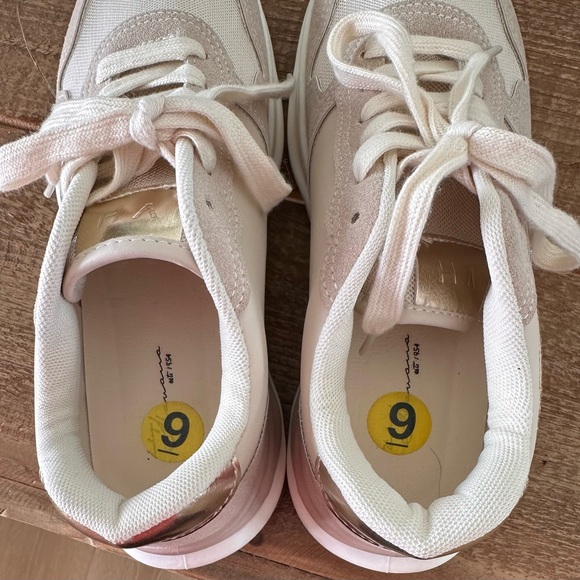 Vintage Havana Cream and Gold Sneakers with Suede Accents - Picture 5 of 5